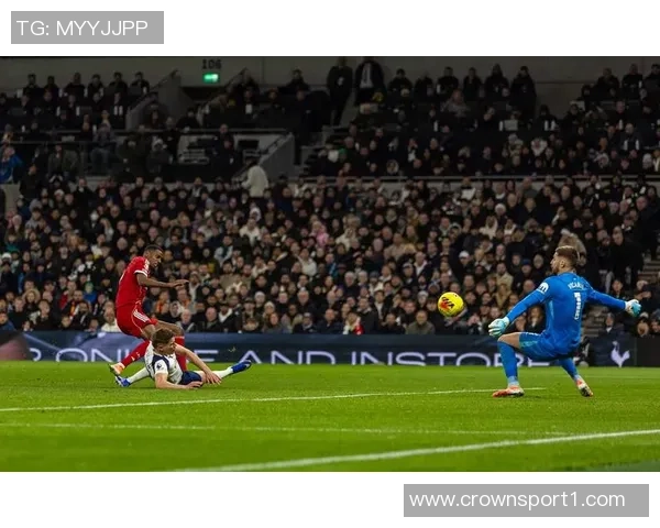 前队友称伊萨克转会时机不佳影响体能但在利物浦仍能展现实力