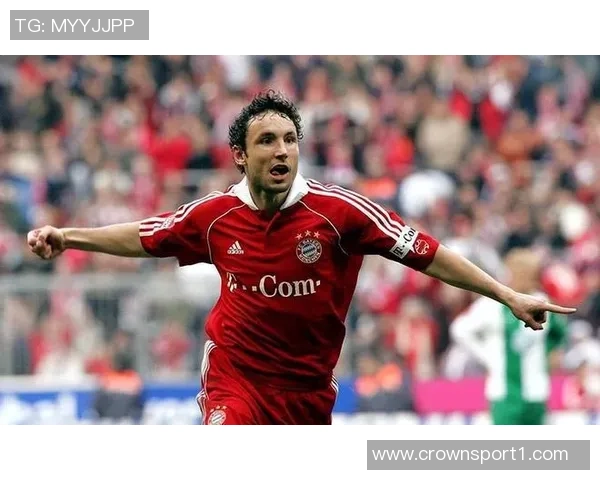 范博梅尔回忆米兰首秀15周年感慨为红黑球衣而自豪