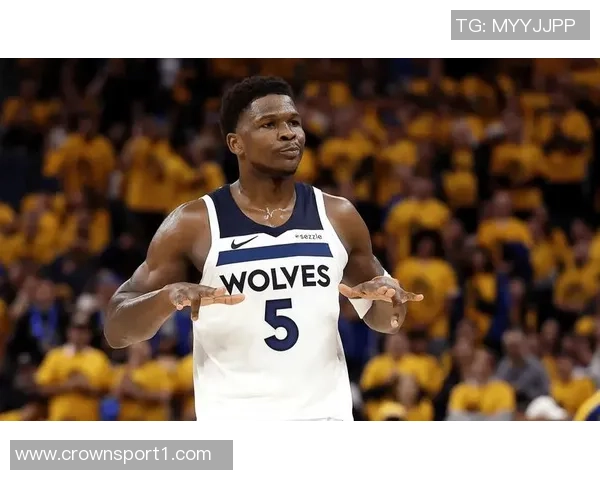 爱德华兹成为NBA历史首位25岁前投进1200三分球的球员