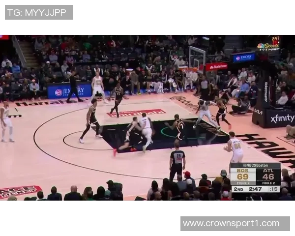 杰伦布朗上半场表现出色10投6中砍下17分正负值高达22助力球队领先 杰伦布朗上半场表现出色10投6中砍下17分正负值高达22助力球队领先